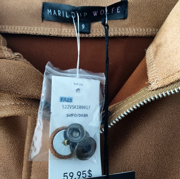 Mini skirt - Picture 3 of 4